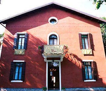 Casanova Bed & Breakfast 3*