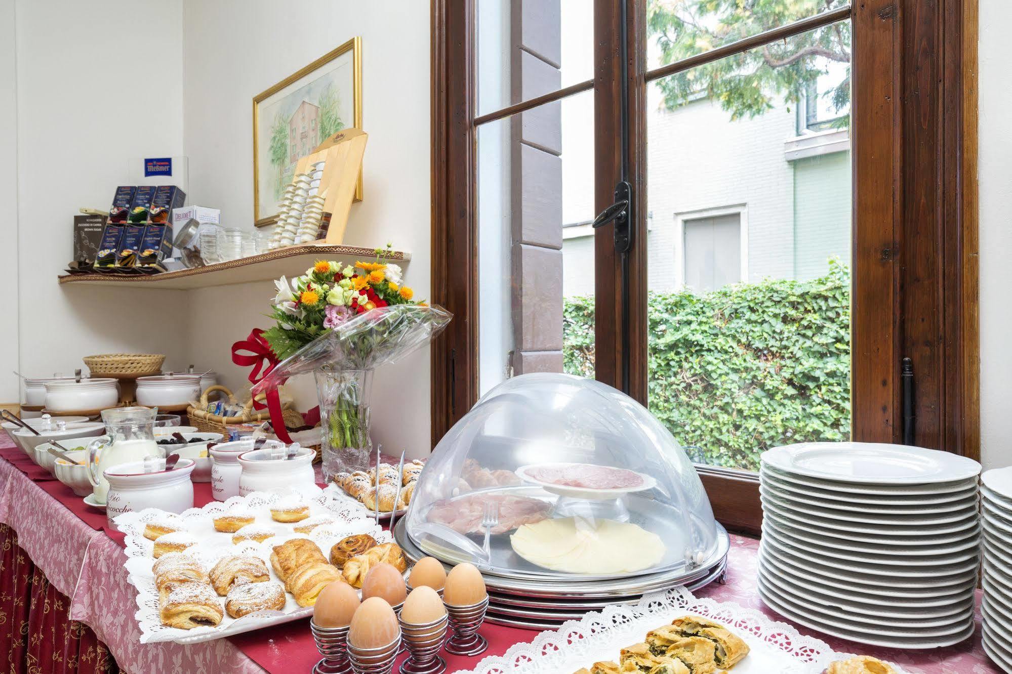 Casanova Bed & Breakfast 3*